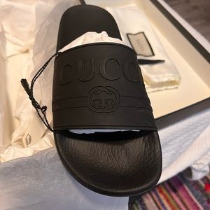 Womens Gucci Slides